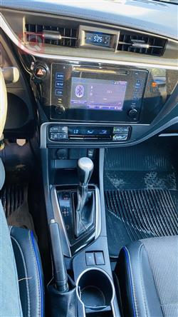 تۆیۆتا کۆرۆلا